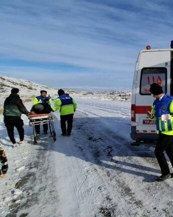 جمهوری اسلامی تائید کرد شماری از مهاجران افغان بر اثر سرما در مرز ایران جان باختند