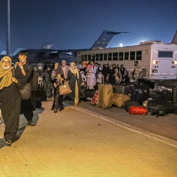 په قطر کې څه باندې ۱۵۰۰ افغانان امریکا ته د تګ په تمه بند پاتې دي