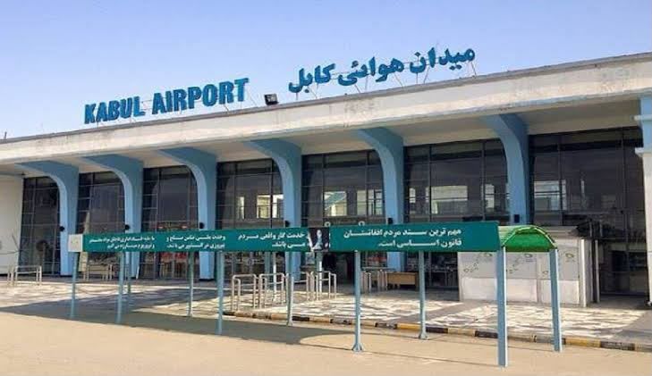 طالبان وایي د کابل هوايي ډګر کې یې د جعلي اسنادو د کارونې په تور لس تنه نیولي