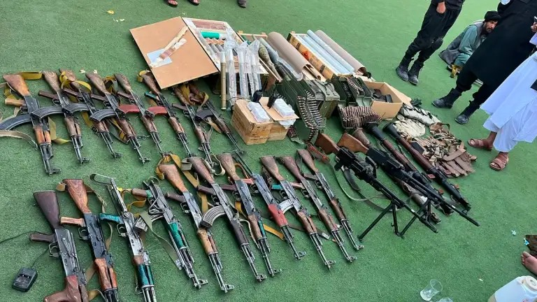 طالبان تعلن العثور على أسلحة في حوزة خاتم النبيين ومسؤولوها يؤكدون أنها "قانونية"