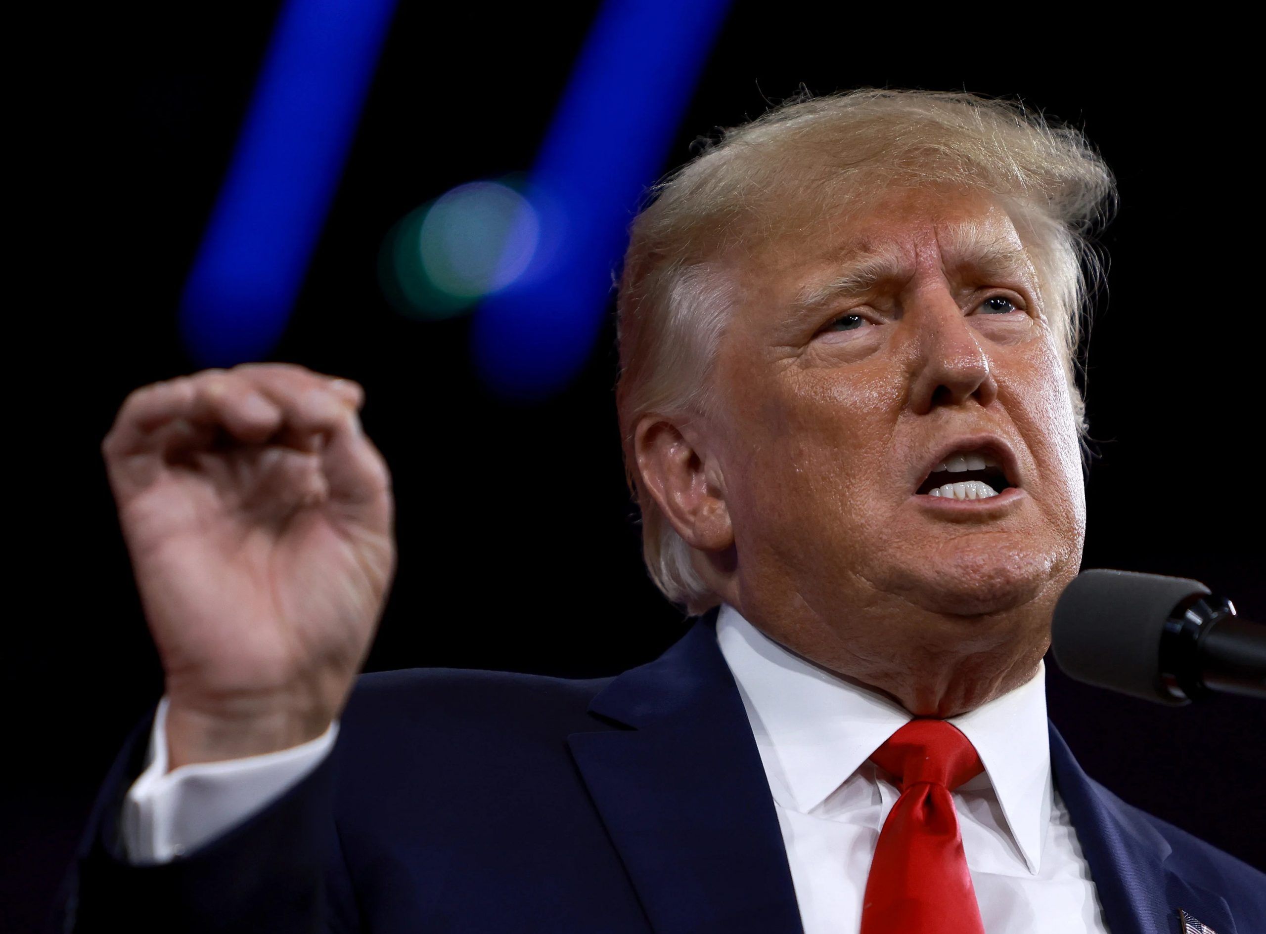 د زېلېنسکي څرګندونو ته د ټرمپ غبرګون؛ امریکا به دا وضعیت د اوږدې مودې لپاره ونه‌شي زغملای