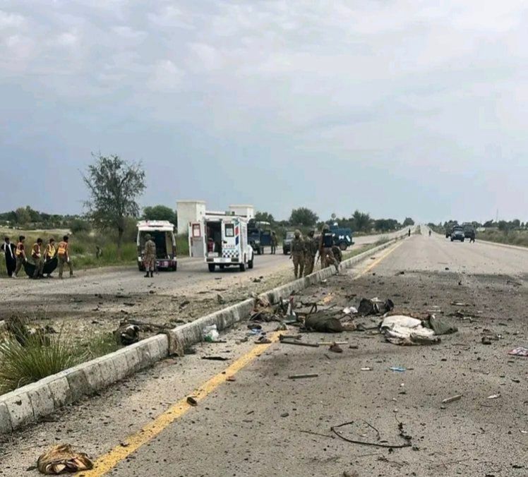 په خیبر پښتونخوا کې بمي چاودنې درې پاکستاني سرتېري وژلي