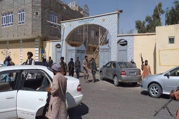 روزی که نیمروز سقوط کرد