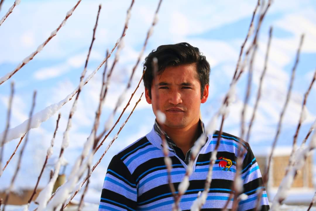 په دايکنډي کې د طالبانو محکمې خبريال سلطان علي جوادي ته د يو کال بند سزا اعلان کړه