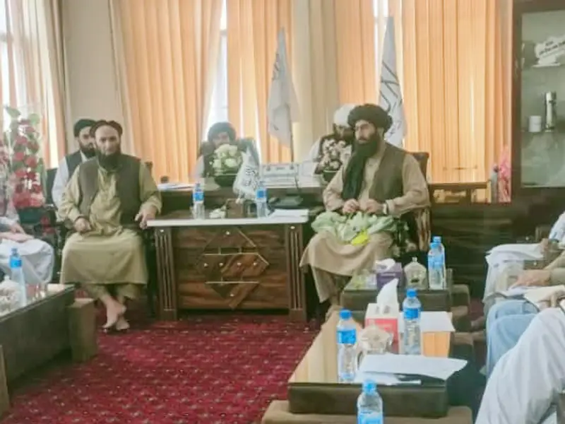 د افغان کډوالو د اجباري راستنېدو په درشل کې طالبانو په ننګرهار کې بېړنۍ غونډه وکړه