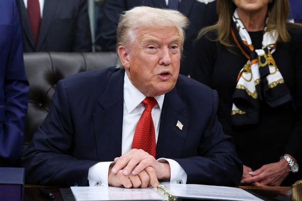 ټرمپ: امریکا کې کار کول امتیاز دی نه حق