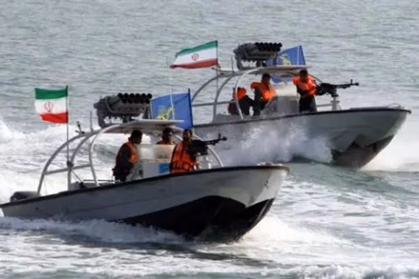 پس از هشدار سنتکام، رزمایش دریایی مشترک جمهوری اسلامی با چین و روسیه به تعویق افتاد