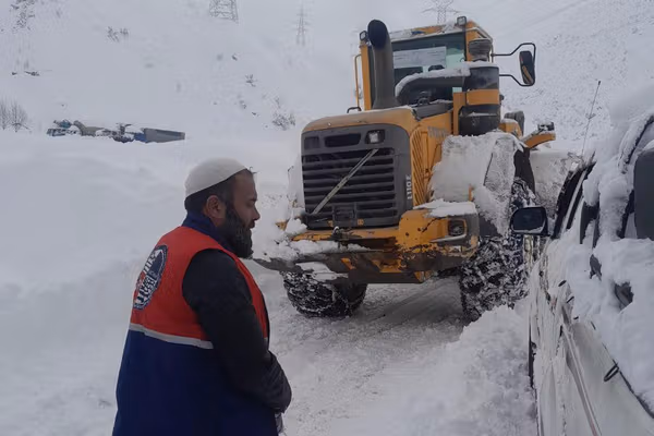 UN Urges Urgent Aid As Snowfall Continues In Afghanistan