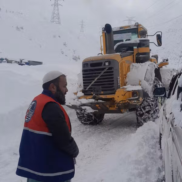 ادامه برفباری در افغانستان؛ سازمان ملل خواستار کمک فوری به زلزلهزدگان شد