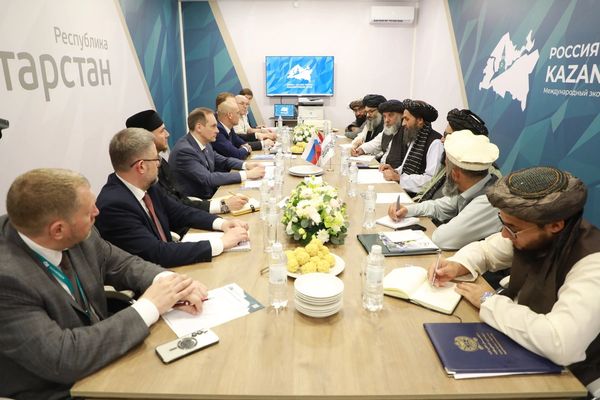 ملا برادر د کازان ناستې په څنډه کې د موردوویا جمهوریت له ولسمشر سره لیدلي