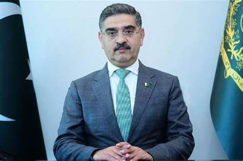 د پاکستان لومړی وزیر: طالبانو د افغانستان حکومت په زور نیولی