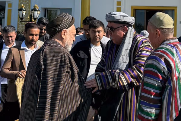 عبدالرشید دوستم: که طالبان خپل سیاستونه بدل نهکړي، نو یو ځل بیا به کورنۍ جګړې پیل شي
