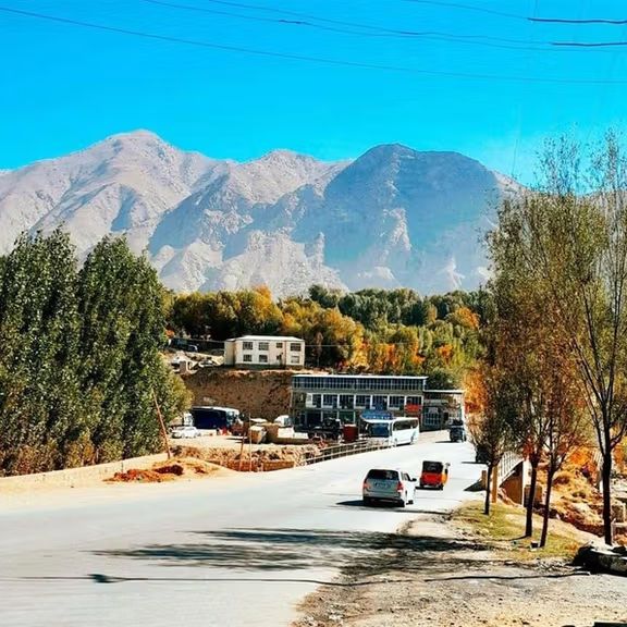 جبهه مقاومت از حمله راکتی به دفتر والی طالبان در بدخشان خبر داد