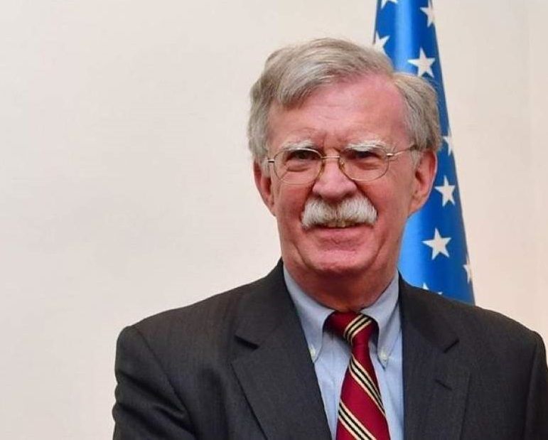 د امریکا څارنوالۍ جان بولټن د محرمو اسنادو د ساتلو او خپرولو په تور تورن کړ