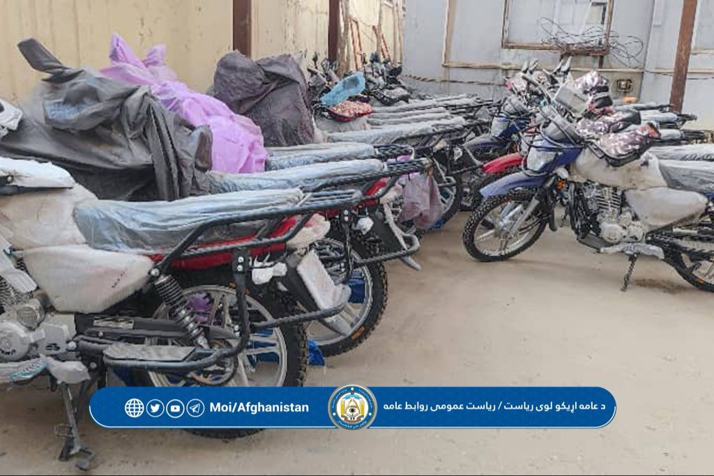 طالبانو په فاریاب کې پر خپلو امنیتي ځواکونو ۱۰۰ موټر سایکلونه ووېشل