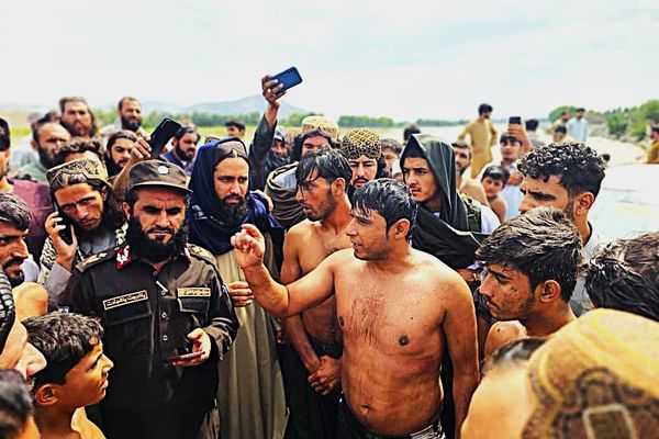 قهرمانی در دل سیلاب؛ واکنشها به فداکاری ایمل نبیزاده عضو تیم ملی شنا افغانستان
