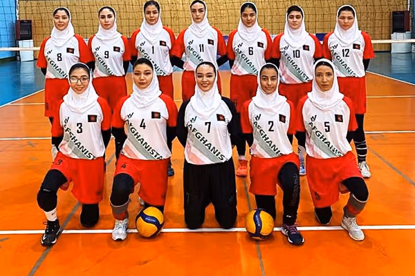 د افغانستان د ښځینهو والیبال ملي لوبډله نن له ترکیې سره لوبه کوي