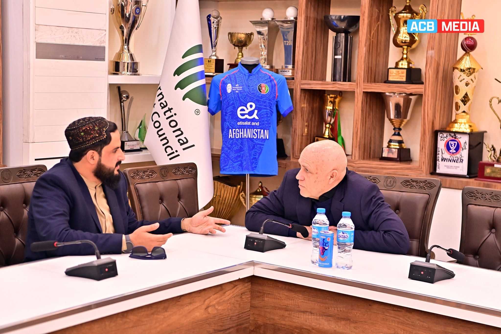 سرمربی جدید تیم ملی کریکت افغانستان برای اشتراک در کمپ تمرینی وارد کابل شد