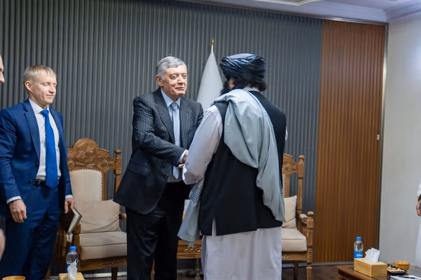 حقانی با کابلوف درباره وضعیت امنیتی گفتوگو کرد