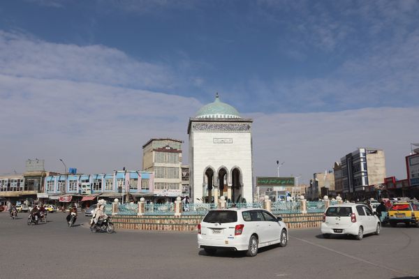 په کندهار کې د ږیرو له امله د خلکو نیونې؛ تر اوسه نږدې ۴۰۰ تنه نیول شوي