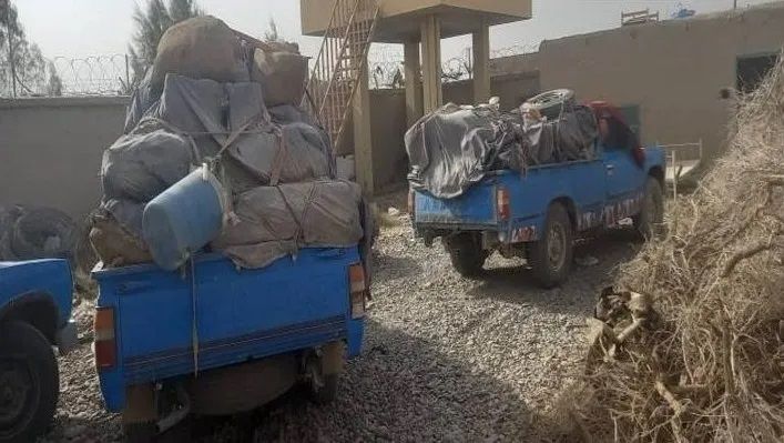 طالبانو تېره اونۍ هلمند کې د قاچاق په تور ۸۱کسان له ۴۰موټرونو سره نیولي