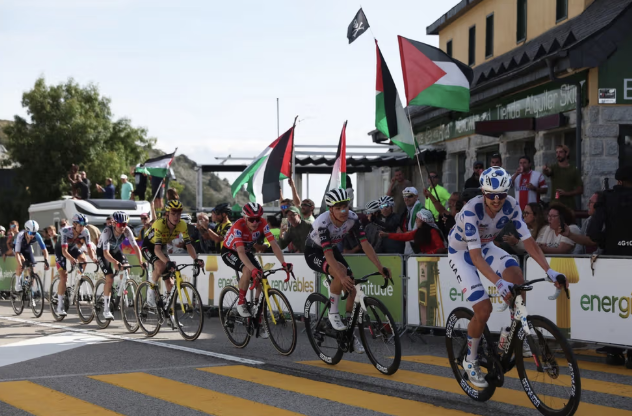 رئيس وزراء إسبانيا يشيد بالمحتجين المؤيدين لفلسطين