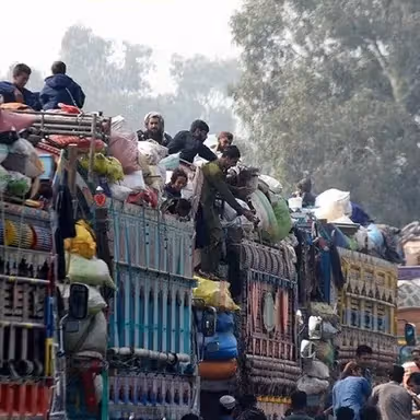 تېره ورځ تر ۶۰۰ ډېرې کډوالې کورنۍ له ایران او پاکستان نه افغانستان ته ستنې شوې