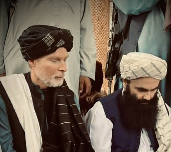 د طالبانو ملاتړی استرالیايي "جبراییل" له طالبانو ګیله کړې، چې یوازې یې پرېښی او ناروغ دی