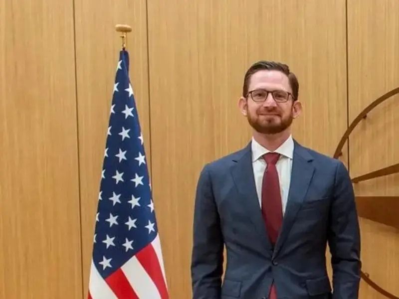 تام وست برای گفت‌وگو درباره 'حمایت از افغان‌ها' به هند و امارات متحده عربی می‌رود