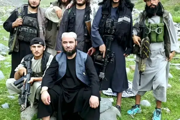 بدخشان کې د نښتو په تړاو غبرګونونه؛ جمعهخان فاتح له «نا برابرې جګړې» سره مخ شوی