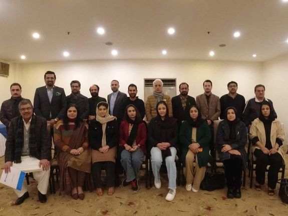 په اسلام اباد کې افغان خبریالانو د بې پولې خبریالانو له څانګې سره خپلې اندېښنې شریکې کړې