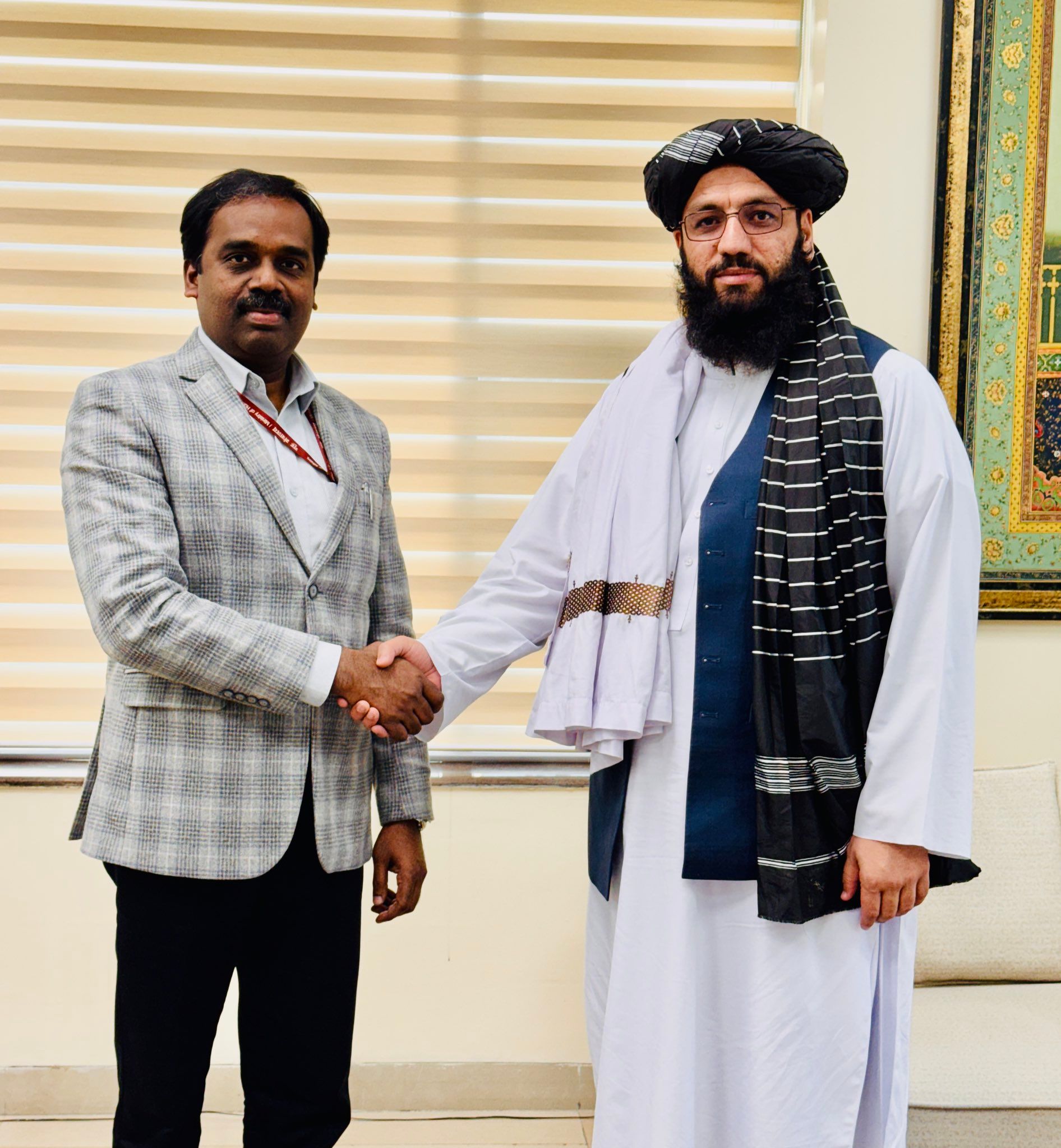  د طالبانو د سفارت سرپرست د هند د بهرنیو چارو وزارت له چارواکي سره پر اړیکو غږېدلی