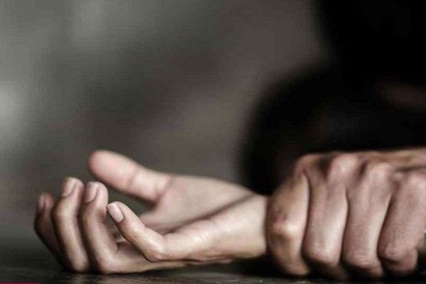 په پېښور کې یوې نجلۍ د جنسي ځورونې په تور خپل پلار وژلی