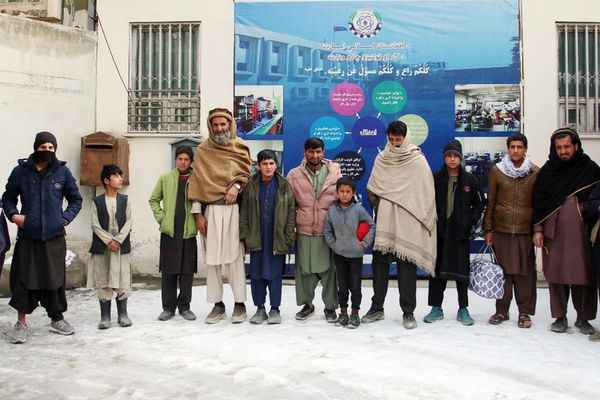 طالبان: له ایران او پاکستان نه ۱۸ اېستل شوي ماشومان خپلو کورنیو ته وسپارل شول