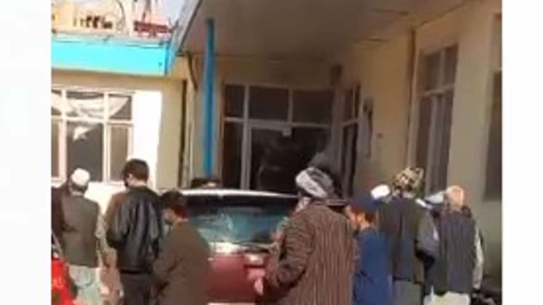 طالبان وايي د ایبک ښار په یوه جومات کې چاودنه د «دوو کسانو د شخصي جنجال» له امله شوې 