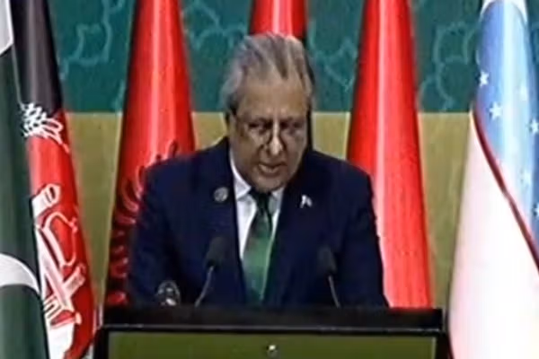 پرچم ملی افغانستان در نشست اسلامآباد