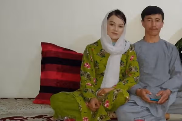 امرأة تتهم حركة طالبان بمحاولة إجبارها على الزواج من رجل آخر
