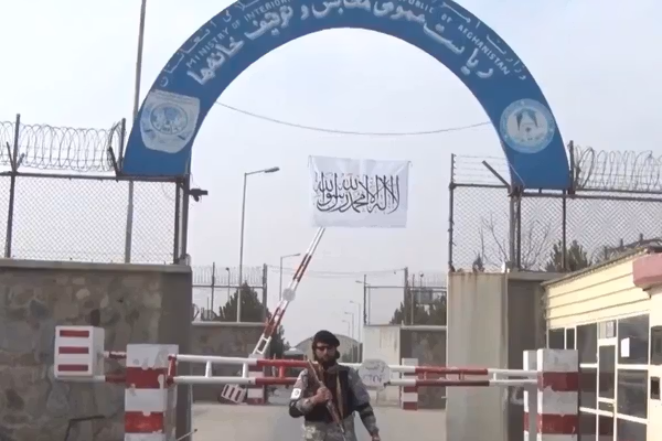 طالبان از گفتوگو با کشورها برای بازگرداندن زندانیان افغان خبر داد