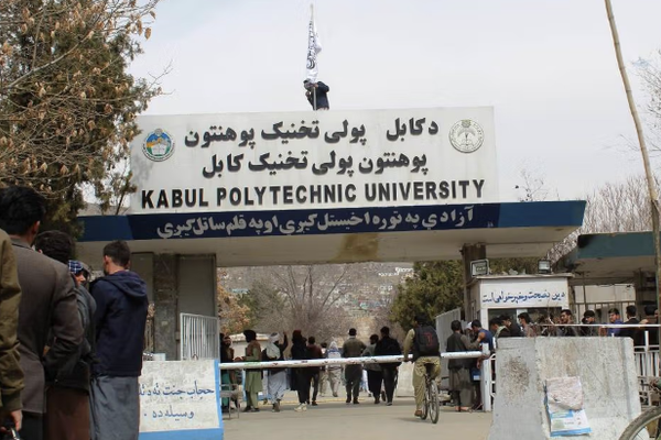 طالبان تفصل عشرات من أساتذة الجامعات الحكومية بسبب خلافات فكرية