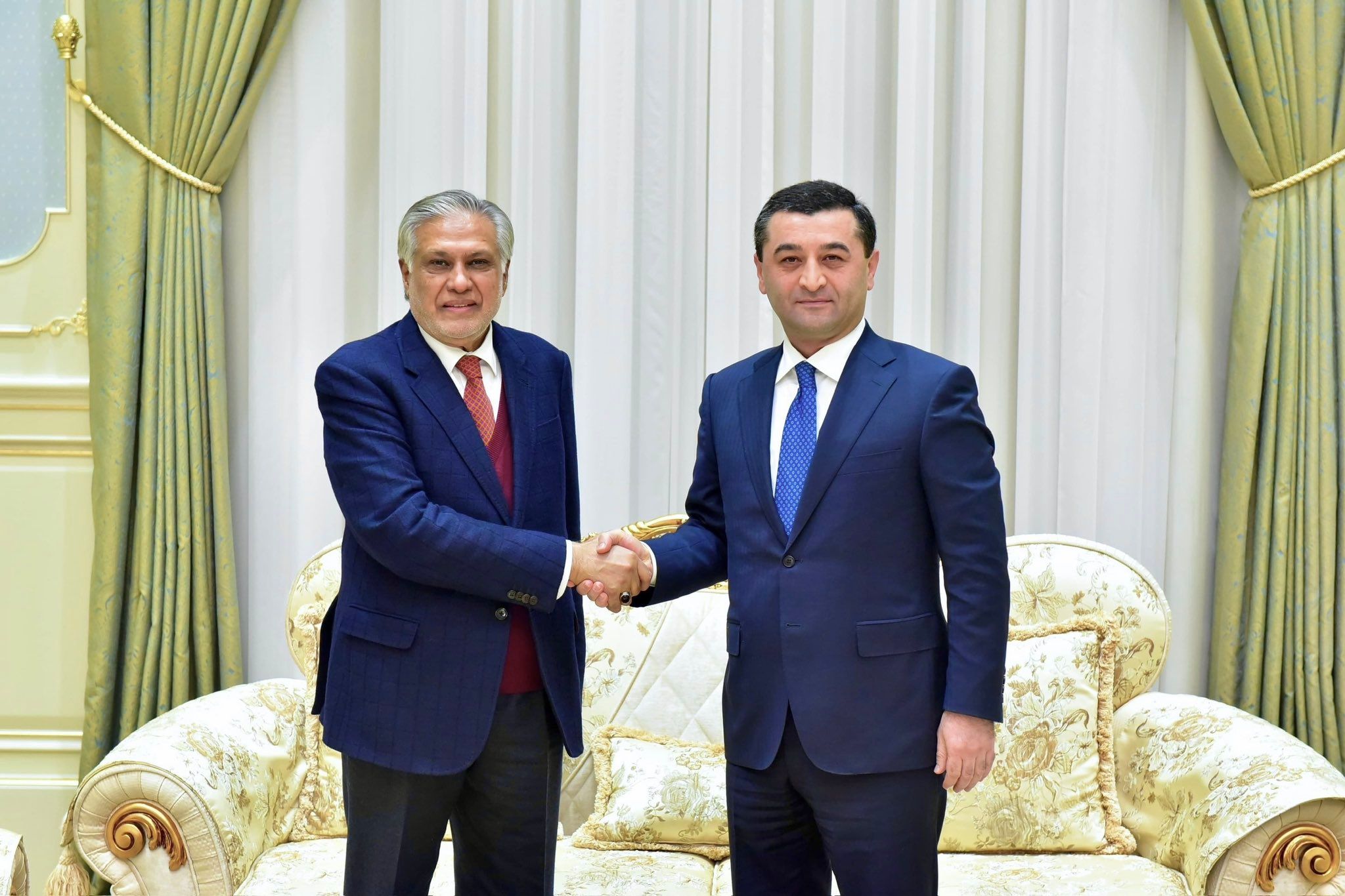 وزیر خارجه اوزبیکستان در تماس با همتای پاکستانی‌اش خواستار گفت‌وگو با طالبان شد