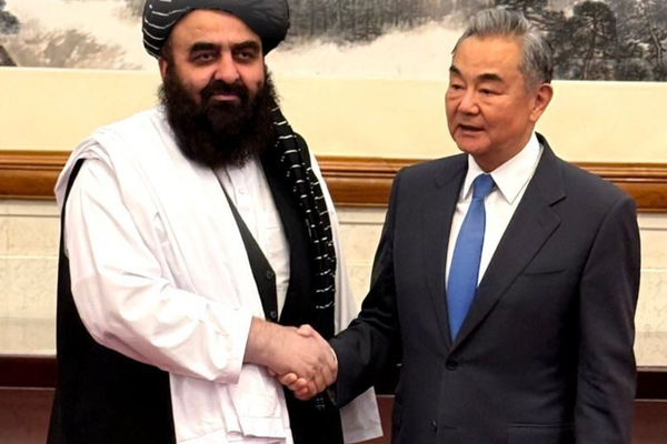 چین: د طالبانو او پاکستان شخړه یوازې د سیاسي تفاهم له لارې حل کېدای شي