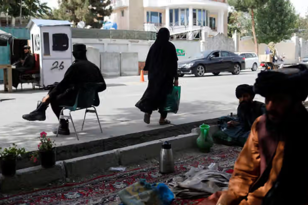مسؤول في طالبان: نساء أفغانستان يتمتعن بحقوق غير مسبوقة