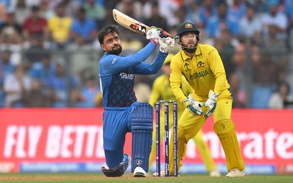 افغان لوبډلې اسټرالیا ته ۲۹۲ منډې هدف وټاکه