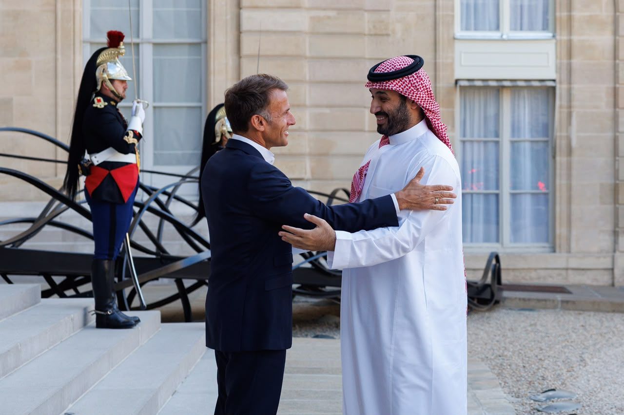 مکرون: د محمد بن سلمان سفر د فرانسې او سعودي عربستان په اړیکو کې مهم پړاو دی