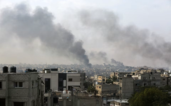 د اسراییلي پوځ ټانکونه د رفح ښار مرکز ته ننوتل