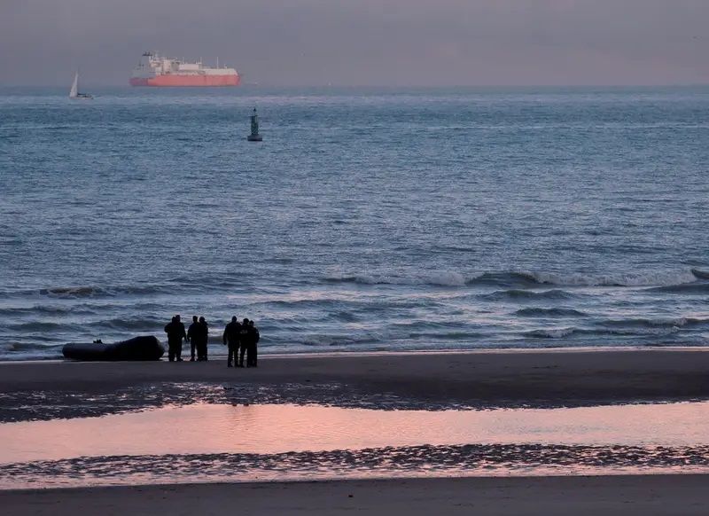 گارد ساحلی بریتانیا حدود ۸۰ پناهجو را از غرق شدن در کانال مانش نجات داد