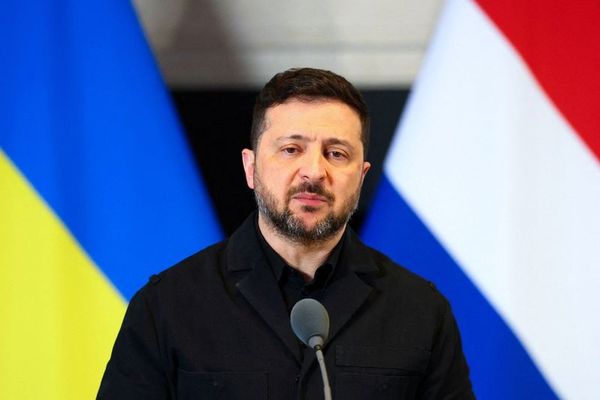 د اوکراین ولسمشر د بریتانیا، جرمني او فرانسې له مشرانو سره ګوري