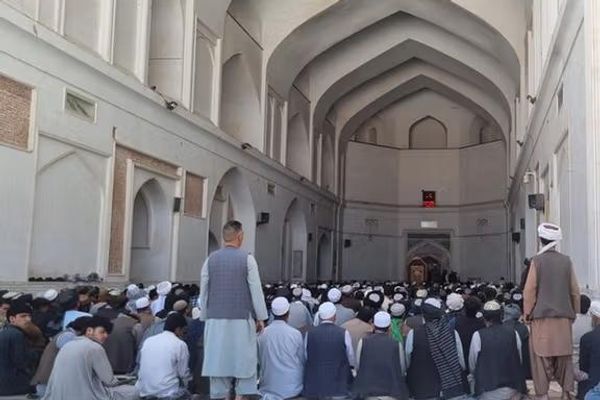 امر به معروف طالبان در هرات استقبال از مهمانان در مراسم فاتحهخوانی را ممنوع کرد