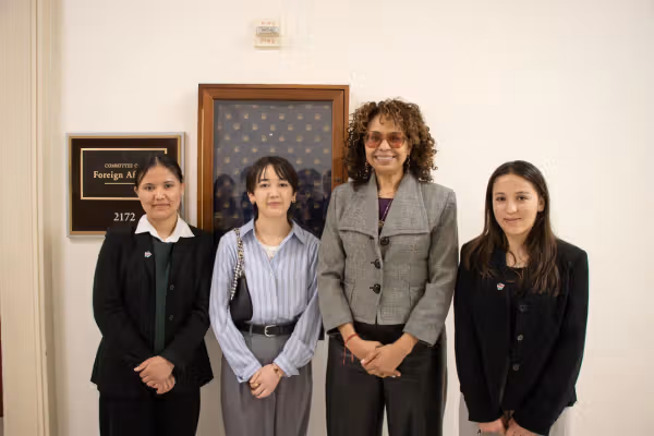 نماینده کانگرس میگوید حمایت فراحزبی از موضوع زنان افغان وجود دارد