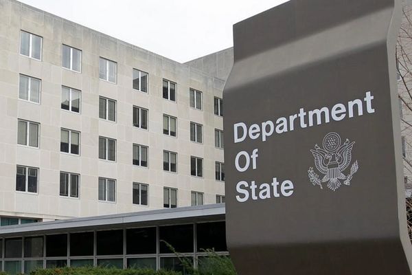 د امریکا د بهرنیو چارو وزارت: ایران څلورمه درجه هېواد دی او په سفر مه ورځئ